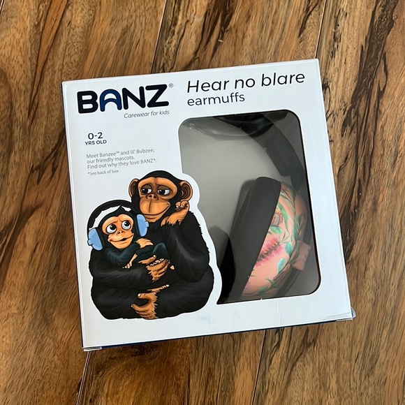 BaBy BanZ Other - Banz Baby Earmuffs 0-2 years Hear No Blare For Airplanes, Concerts, Loud Places